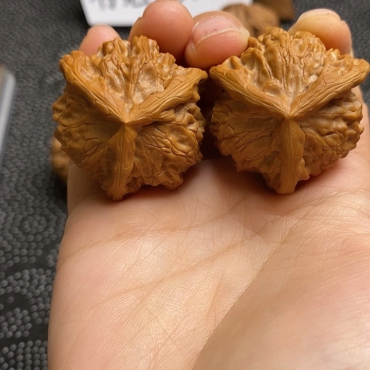 文玩核桃吊坠盘山37