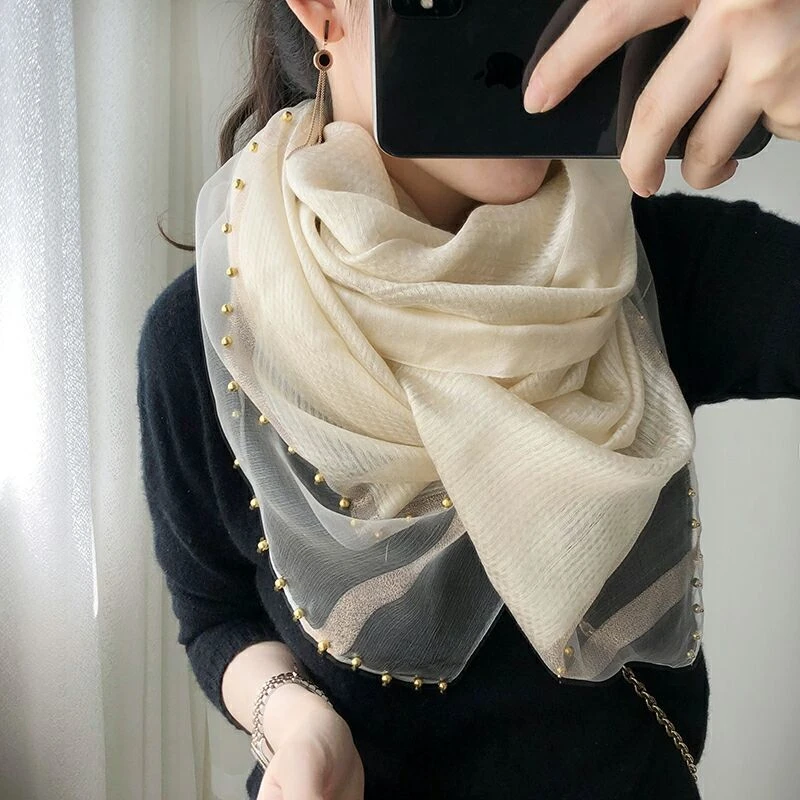 微瑕 杏色纯色钉珠围巾微瑕