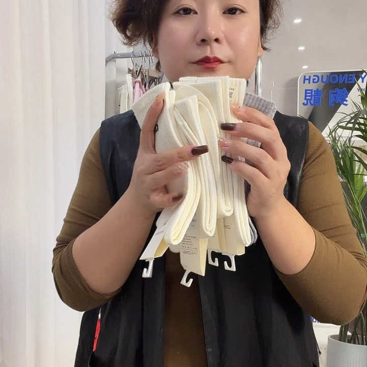 羊绒袜颜色随机白灰