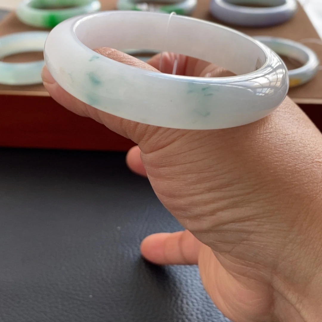 翡翠未镶嵌手镯天然翡翠手镯