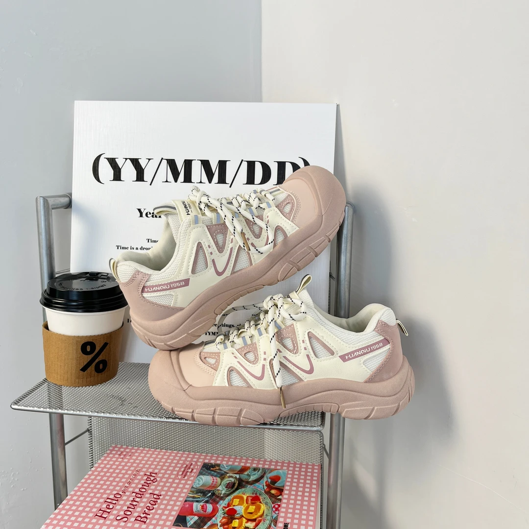 环球女鞋爆款登山鞋2026新款时尚透气鞋子轻便软底运动鞋休闲女款