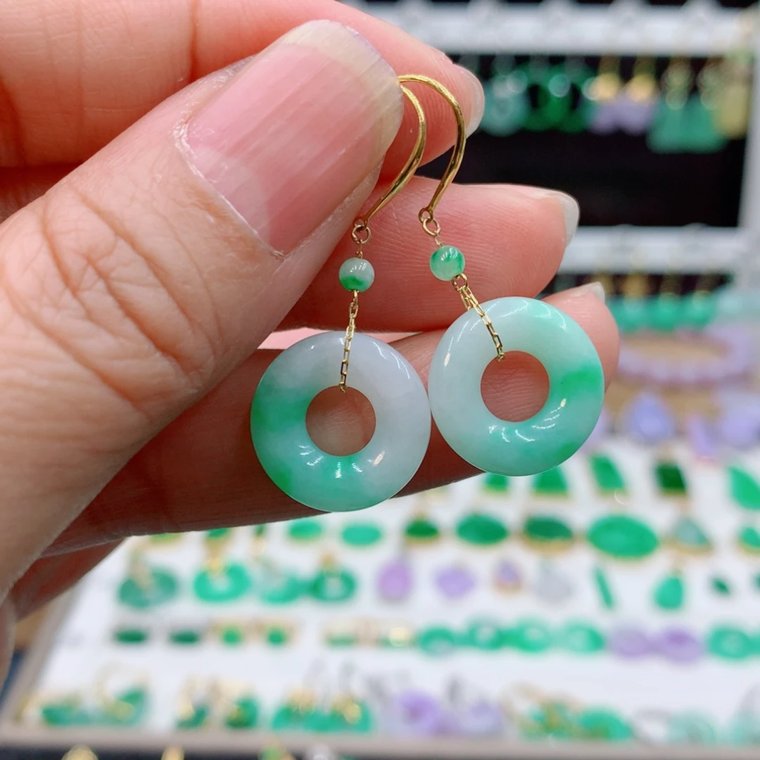 翡翠18K金镶嵌耳饰的