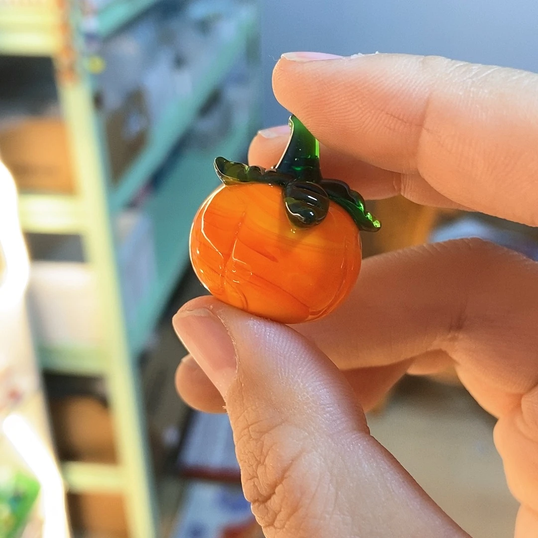 琉璃手工艺品料痕多