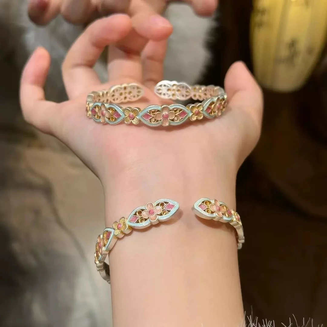 足银珐琅手镯 古铺Gp 珐琅彩花满筑宫廷开口手镯