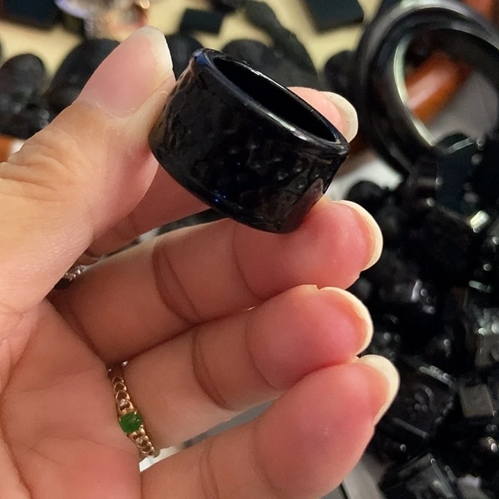 翡翠戒指未镶嵌墨翠20.4