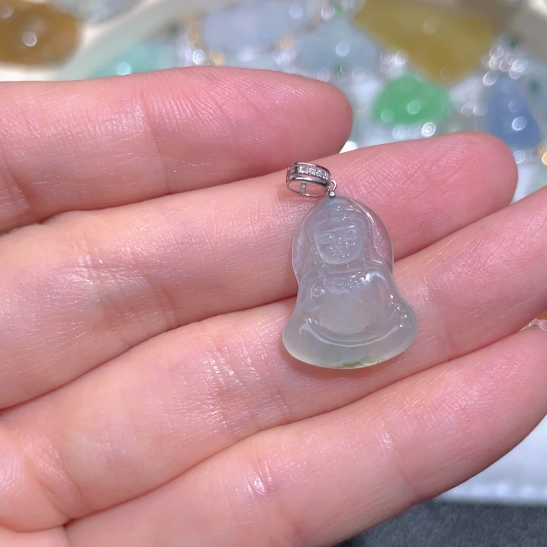 翡翠颈饰18K金镶嵌翡翠