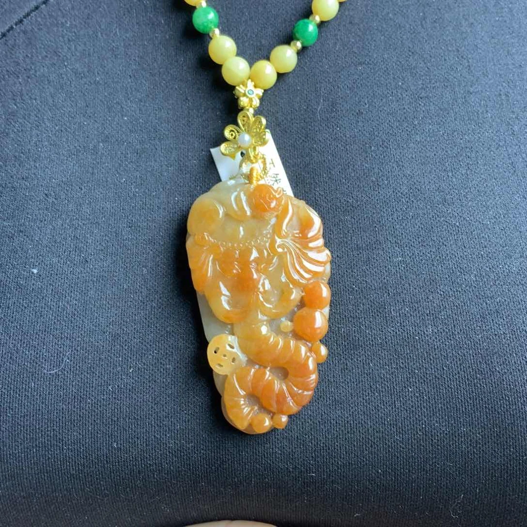 翡翠颈饰未镶嵌翡翠