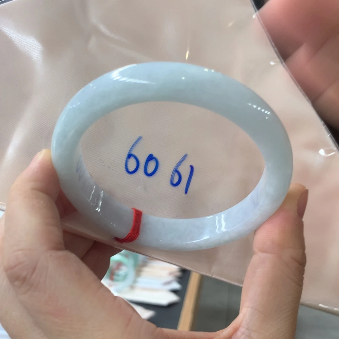 翡翠未镶嵌手镯翡翠