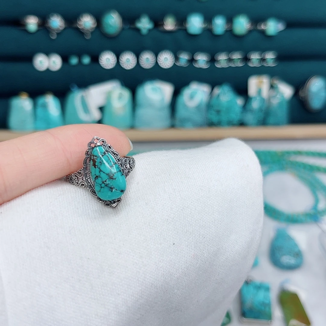 用***8绿松石未镶嵌绿松石