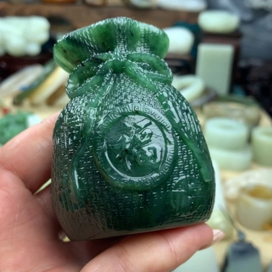 和田玉（碧玉）手把件未镶嵌军**夜