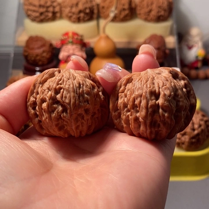 文玩核桃吊坠40蝴蝶磨