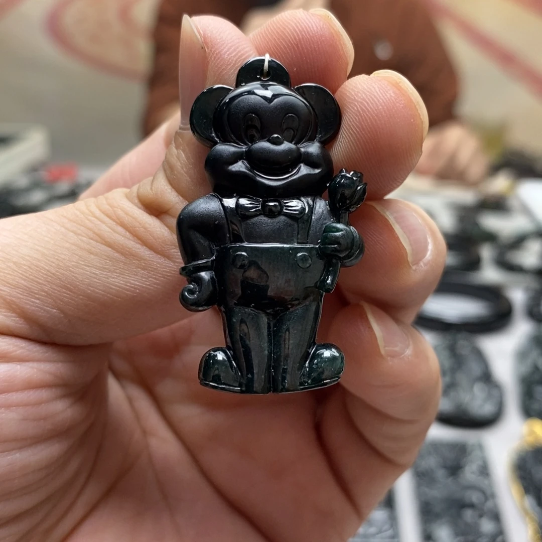 翡翠未镶嵌颈饰吊坠