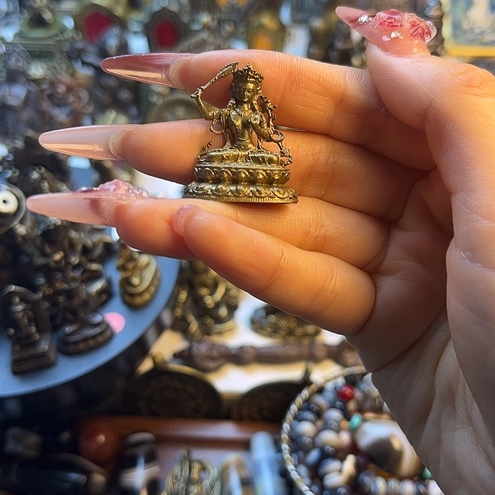 用***5泥塑闪价漏价一件