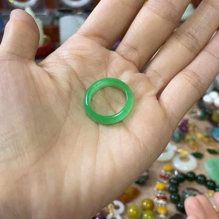 城***良翡翠戒指未镶嵌精美雕刻物件物件