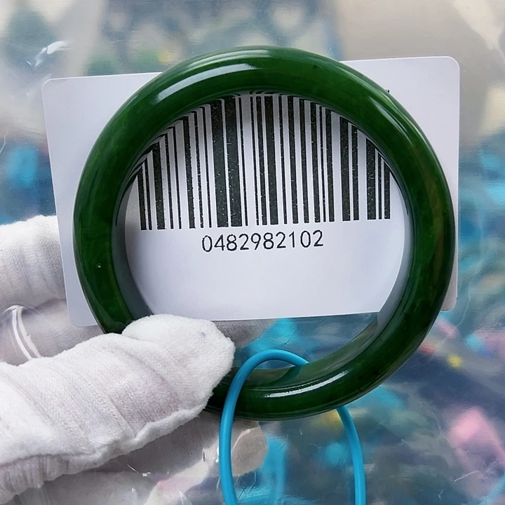 未镶嵌手镯和田玉微瑕54