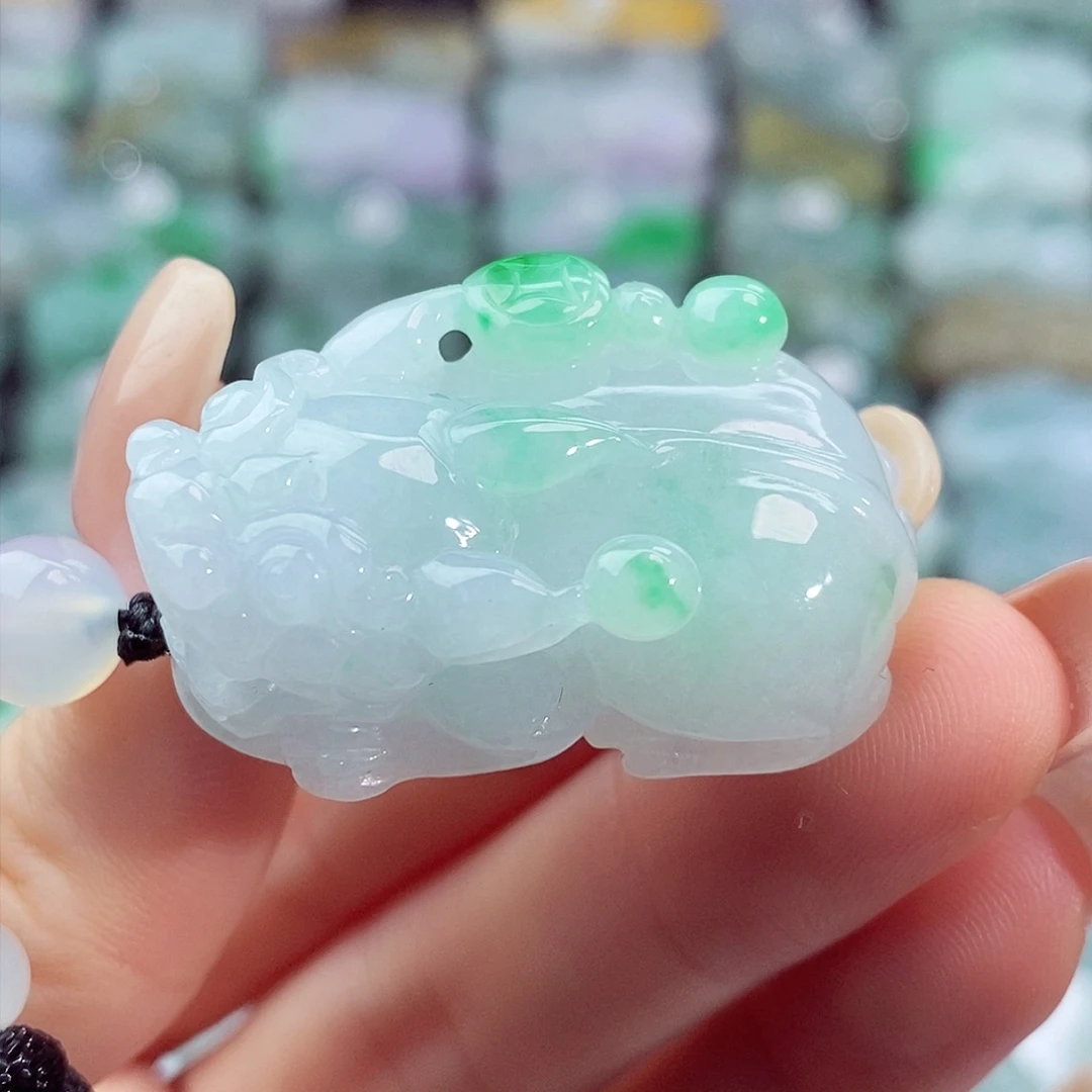 颈饰未镶嵌翡翠天然