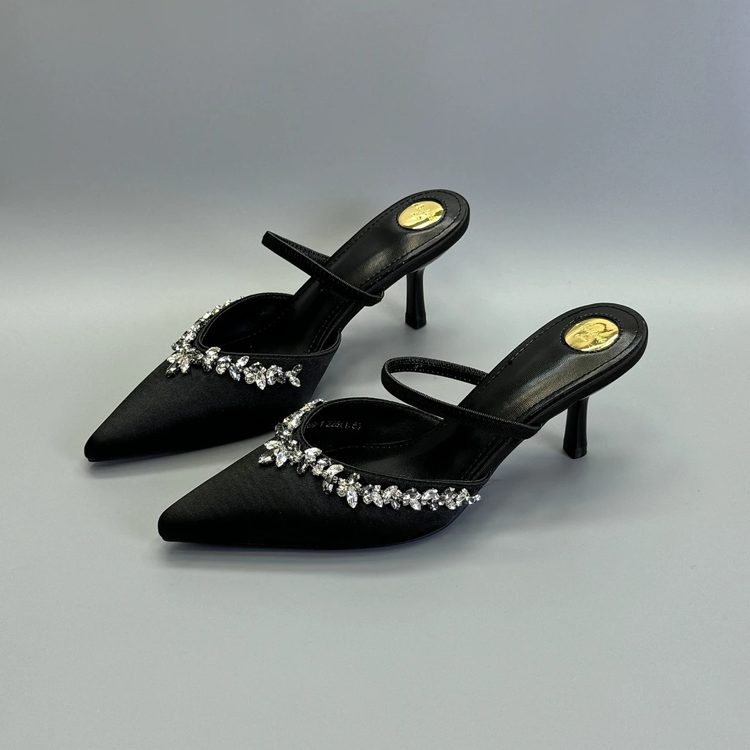 2660-1黑色细跟高跟鞋