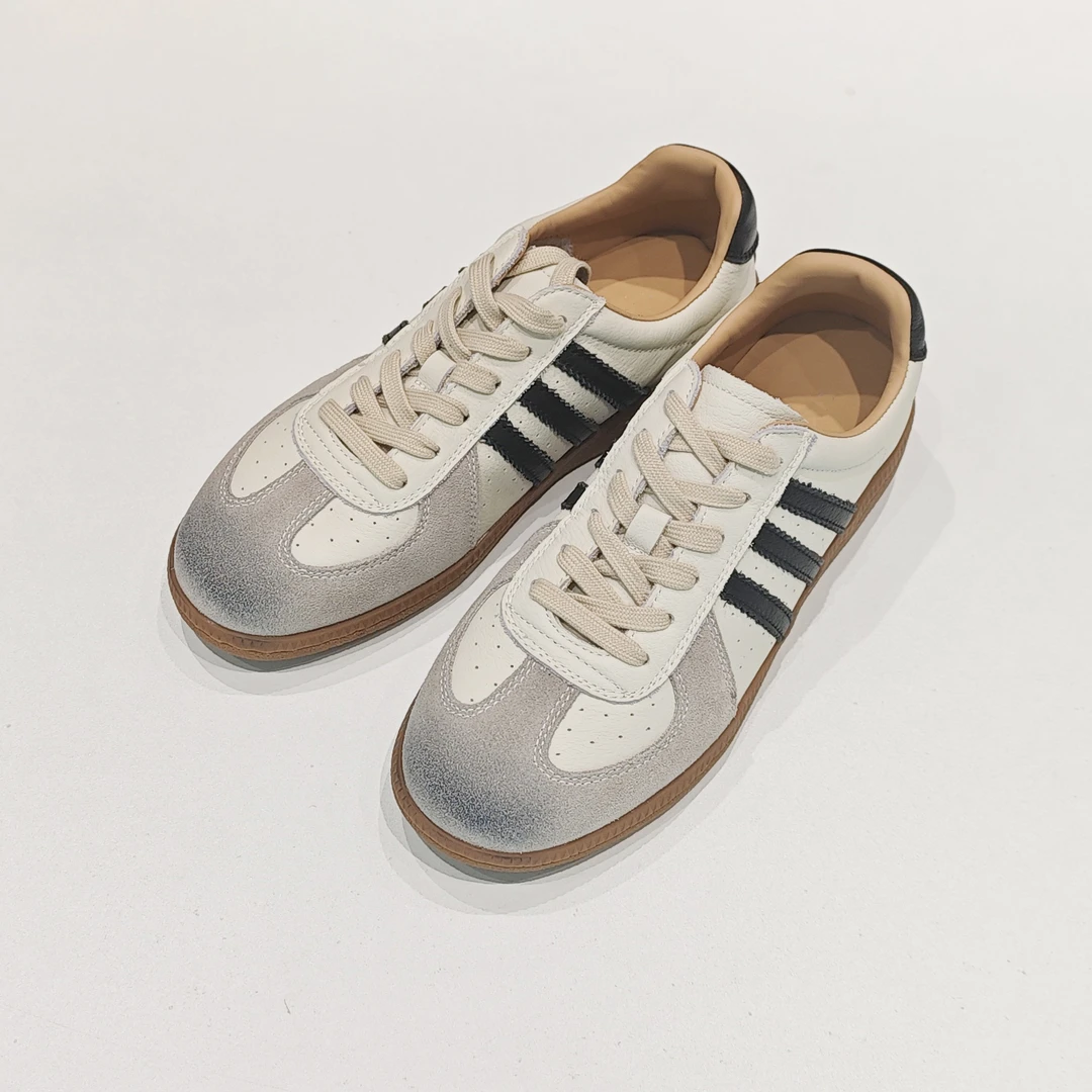 【余欢欢】秋季时尚休闲百搭系带做旧擦色平底德训鞋-YHX50093