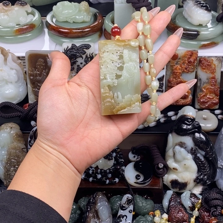 用***1和田玉未镶嵌颈饰