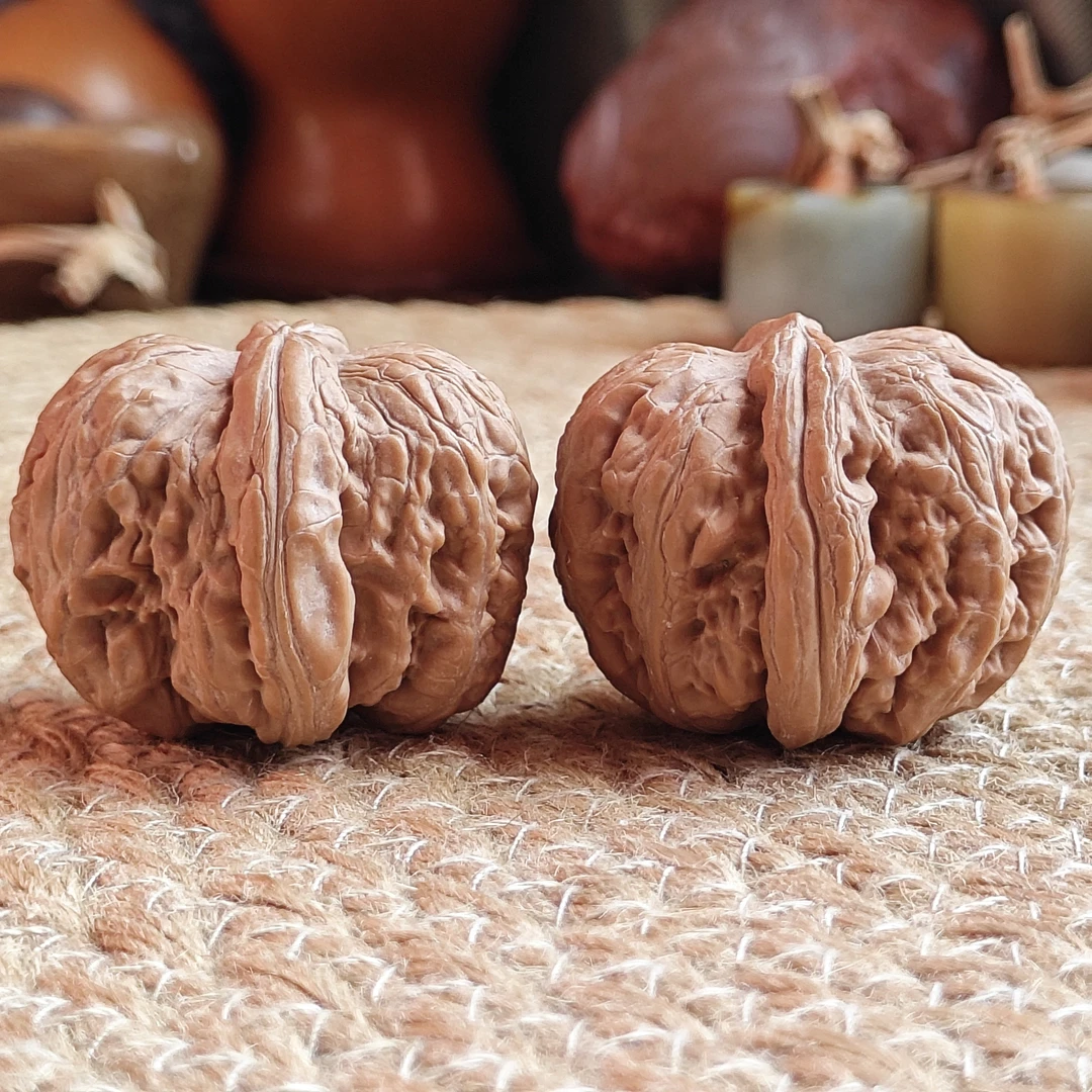 文玩核桃 元宝 边37肚40毫米 对卷边如图总体不错手感沉3号