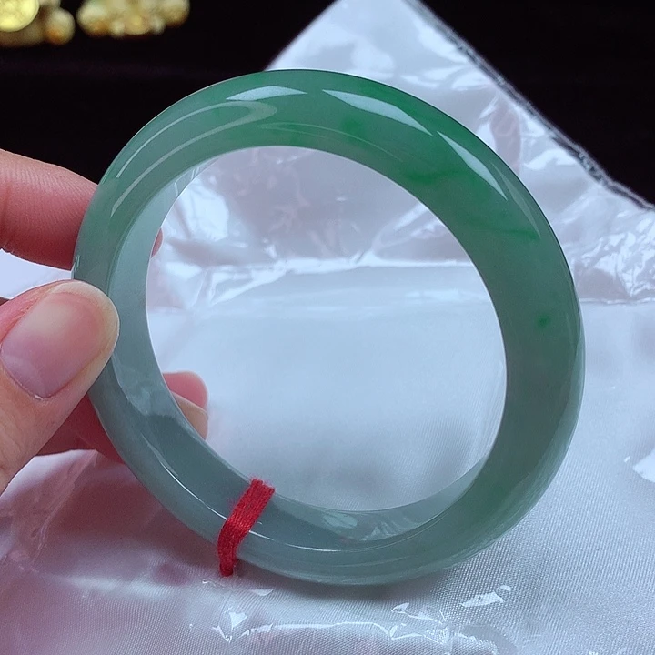 未镶嵌手镯翡翠60圈