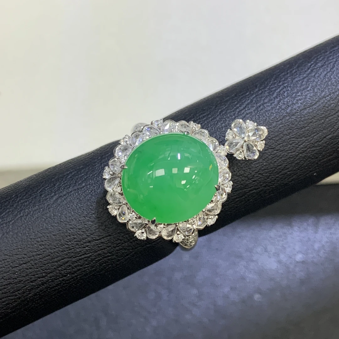 新品推荐·18k金冰绿蛋面戒指吊坠两用款翡翠玉石缅A满绿