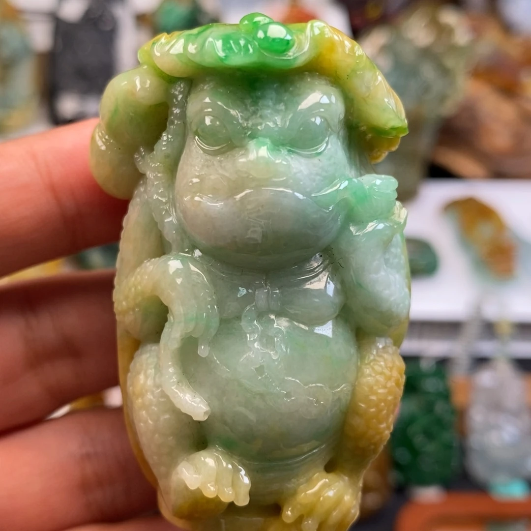 颈饰未镶嵌翡翠缅甸天然翡翠手玩摆件