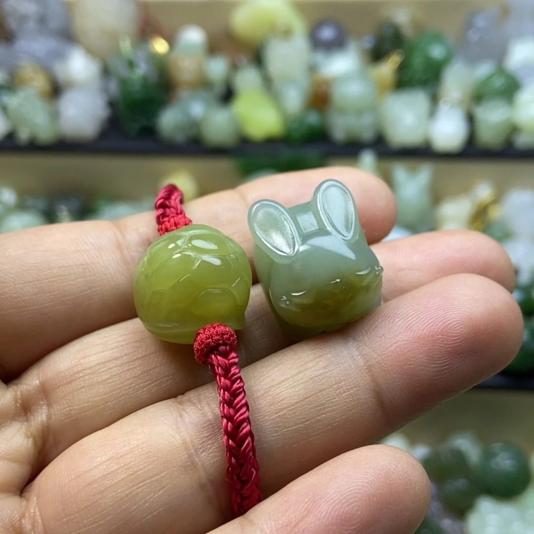 和田玉颈饰未镶嵌华*