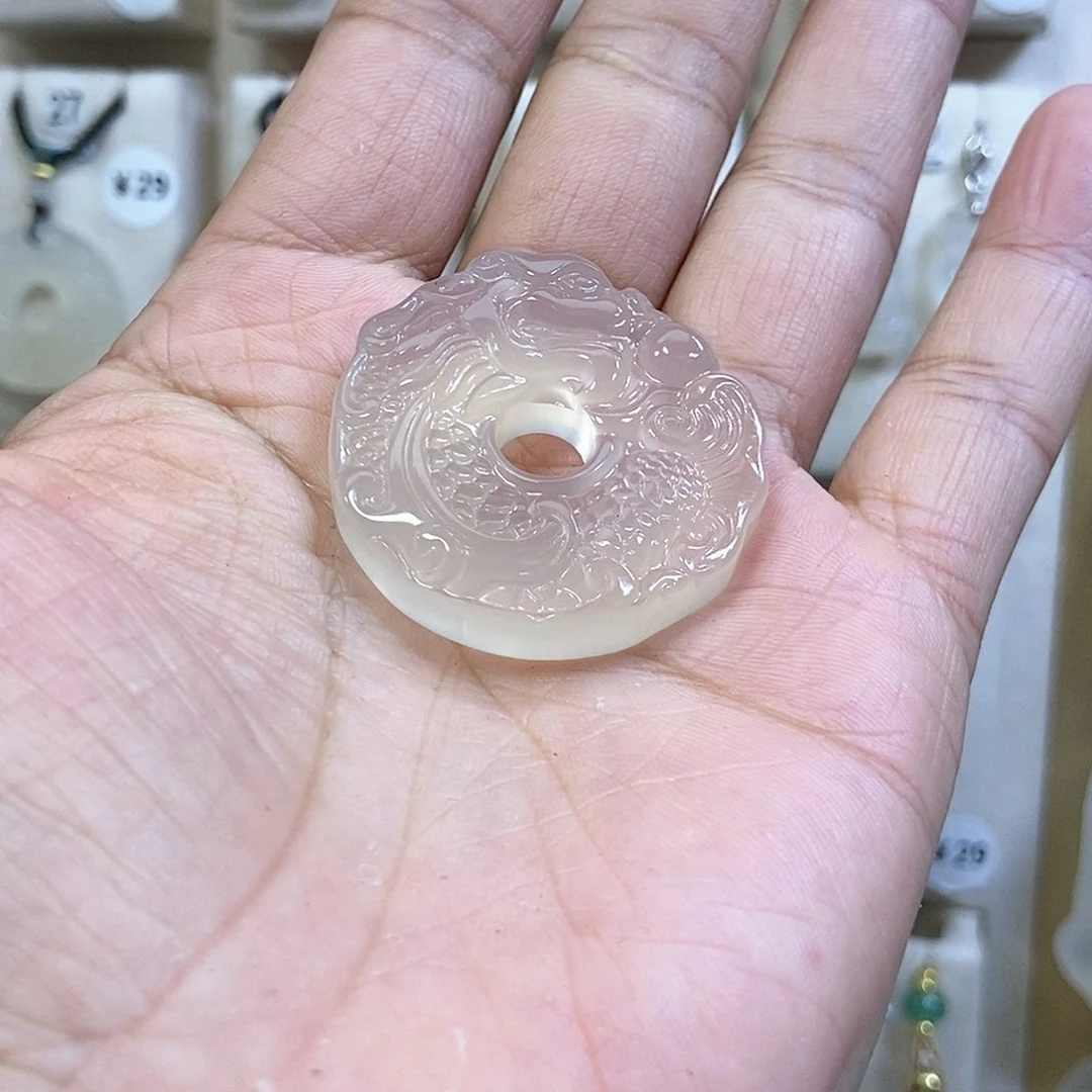 玛瑙/玉髓颈饰未镶嵌