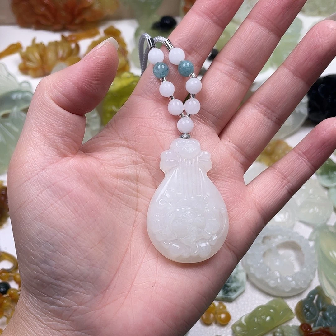 蛇纹石玉未镶嵌颈饰