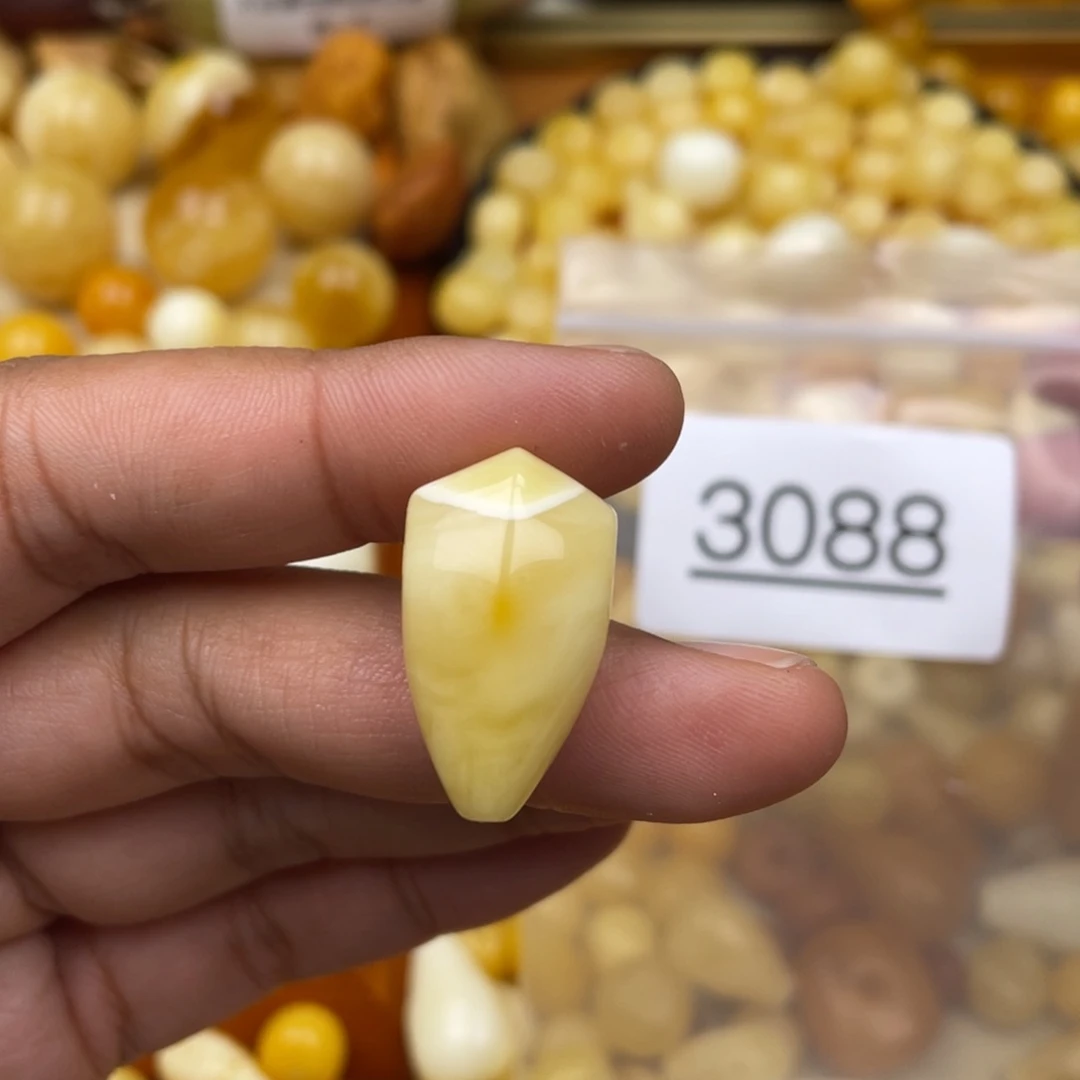 琥珀珠宝奇石未镶嵌14.7m