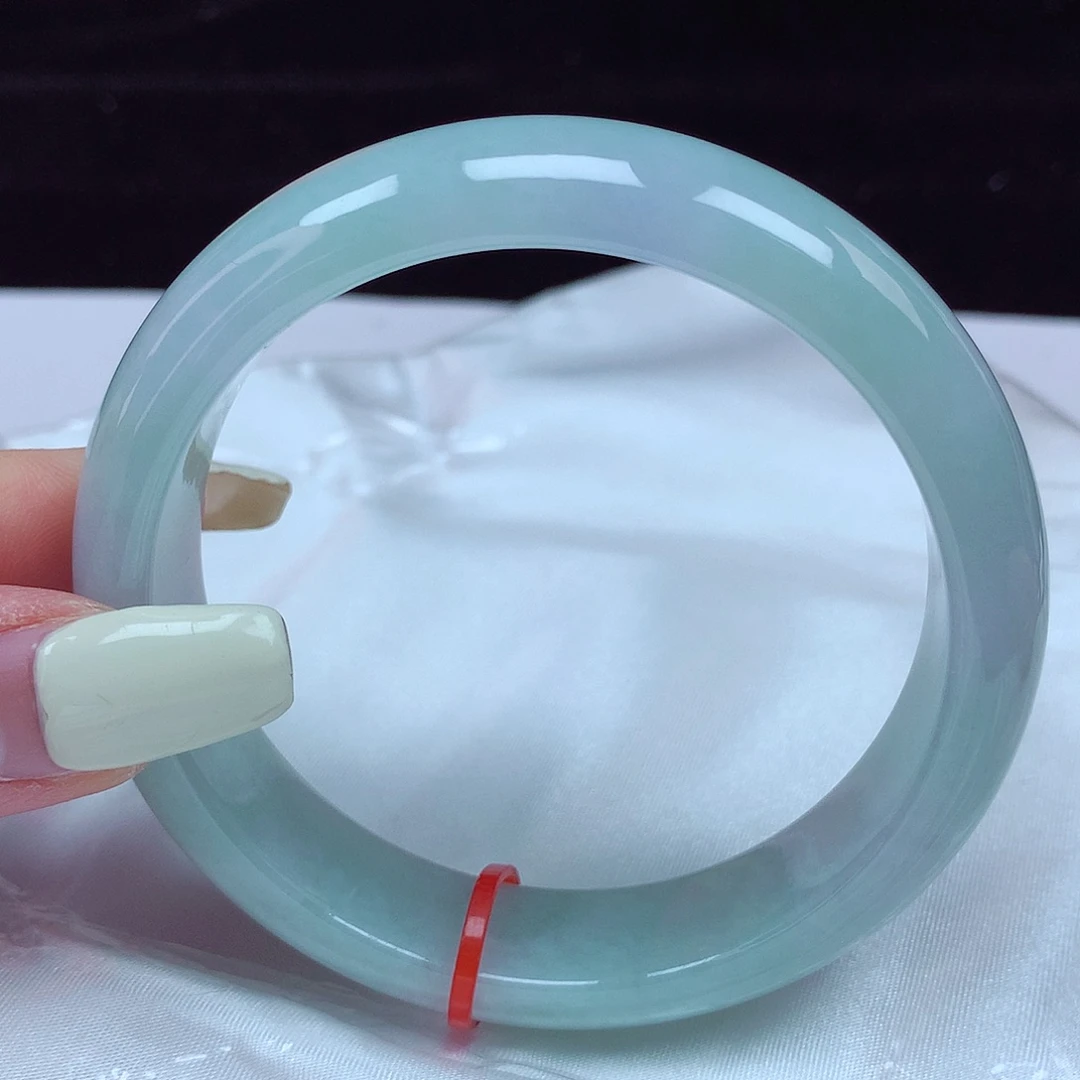 翡翠手镯未镶嵌59圈