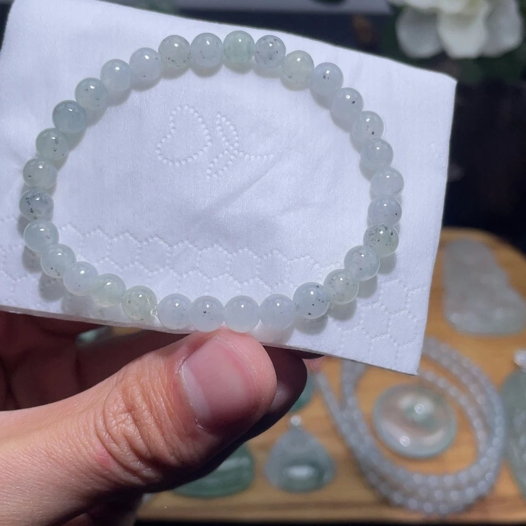 定制翡翠未镶嵌手串