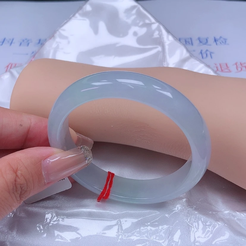 【闪购商品】未镶嵌手镯翡翠5152，