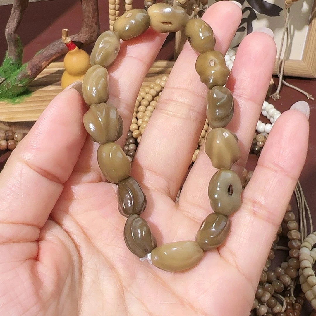吊坠龙脊菩提来*?原籽手持10