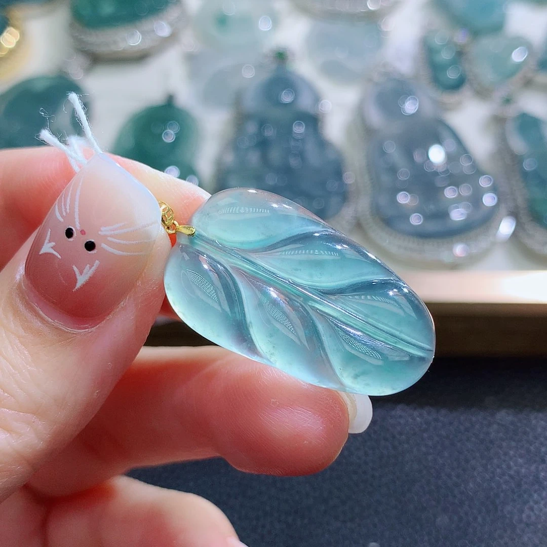 翡翠挂件18K金镶嵌翡翠