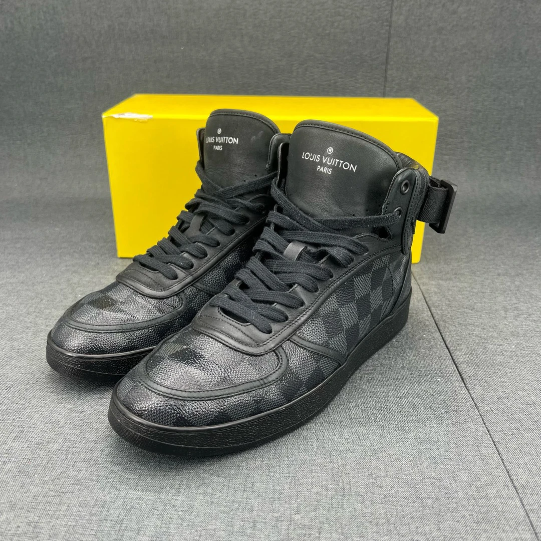 95新 LouisVuitton/路易威登 码数41LV Rivoli 黑灰棋盘格  原盒