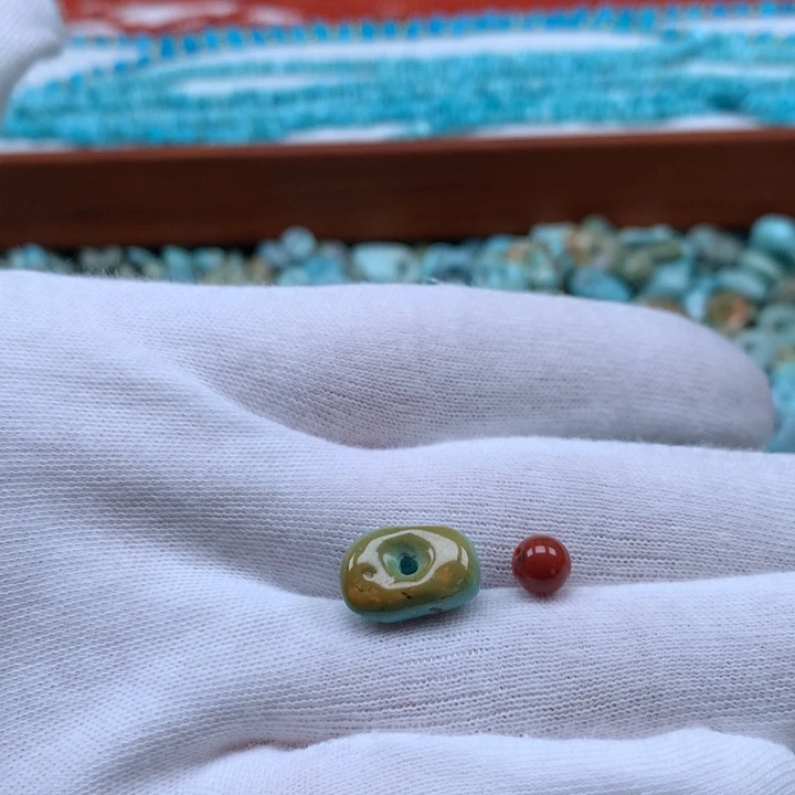 南红玛瑙未镶嵌珠宝奇石