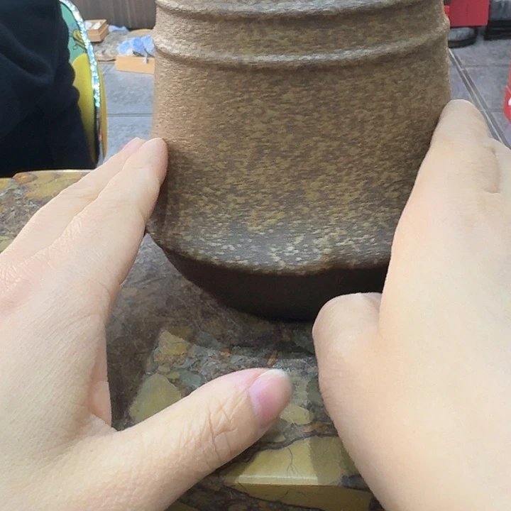 茶罐一个，陶烧。。。。