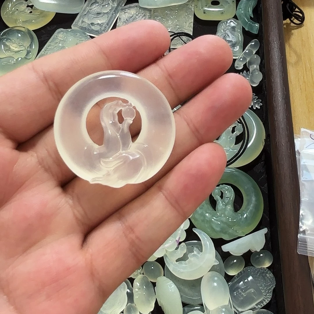 梦***.未镶嵌蛇纹石玉颈饰