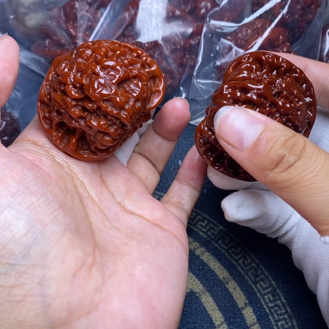 文玩核桃吊坠官帽50 色差