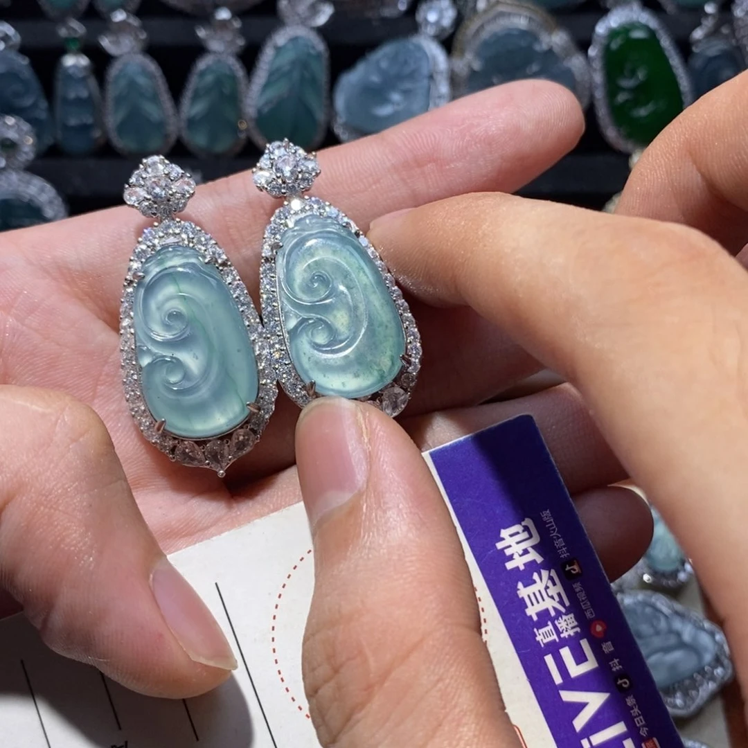 1***伙翡翠未镶嵌颈饰两个