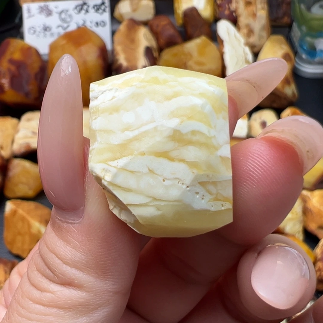 定制琥珀未镶嵌蜜蜡