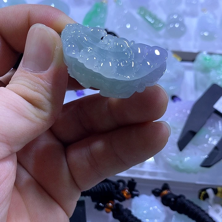 翡翠未镶嵌颈饰天然翡翠A货吊坠