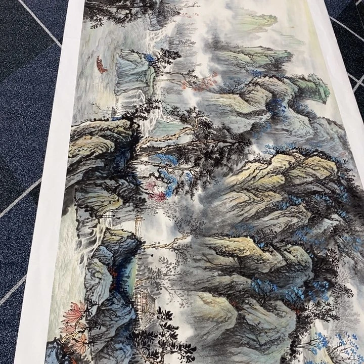 手绘作品等多种形式进行