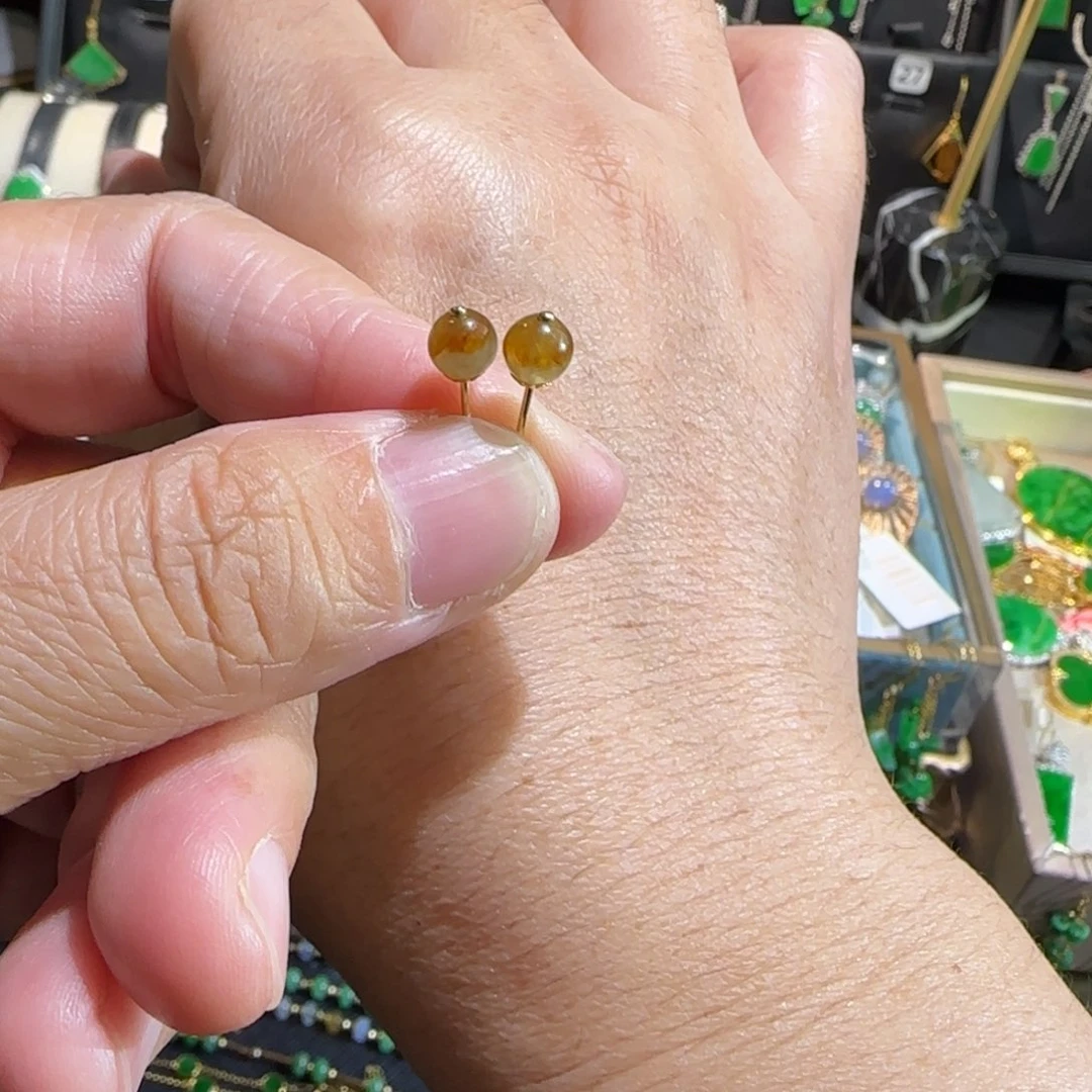 翡翠18K金镶嵌颈饰耳钉