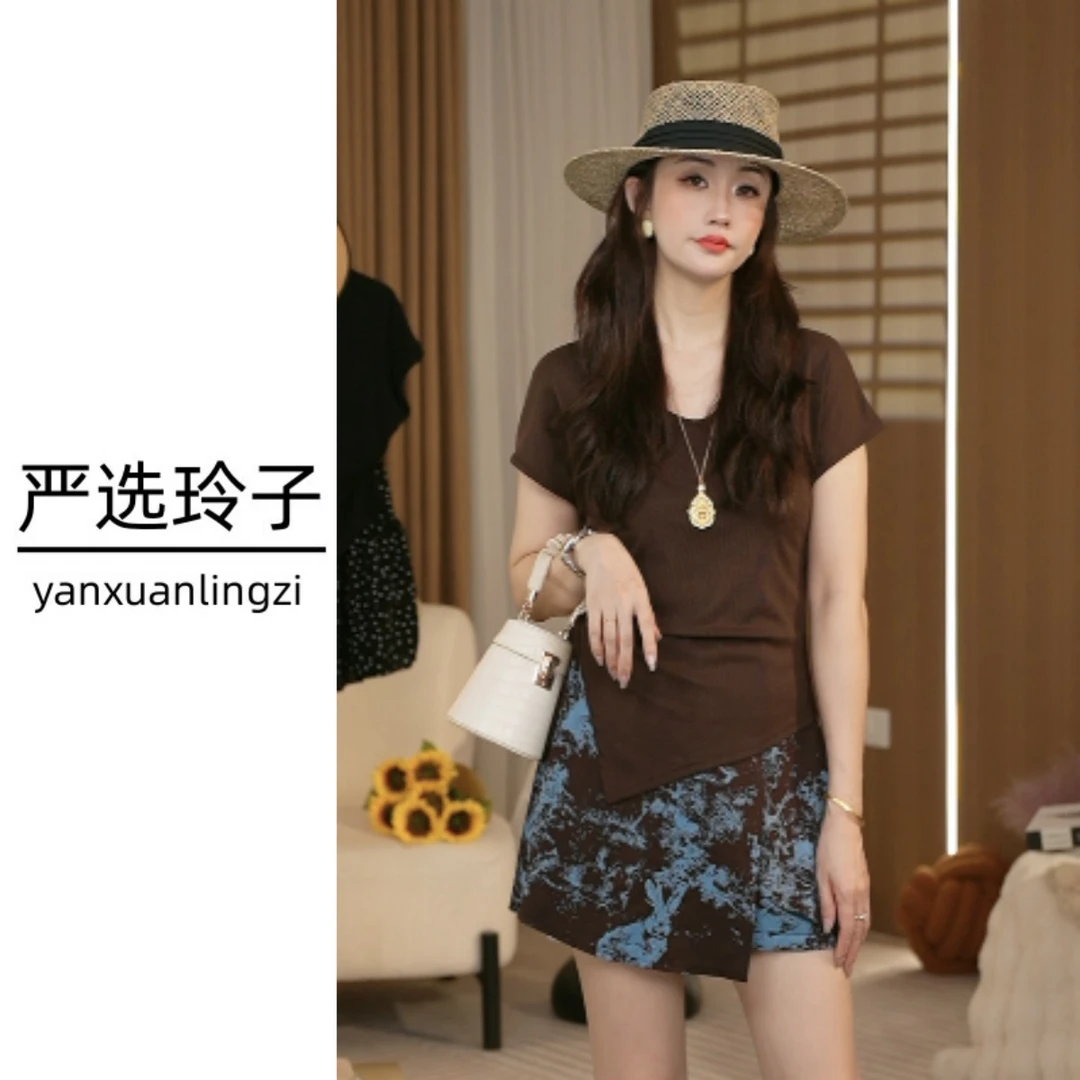 【风铃推荐】圆V领斜边短袖T恤2025夏季新款时尚百搭休闲开叉上衣