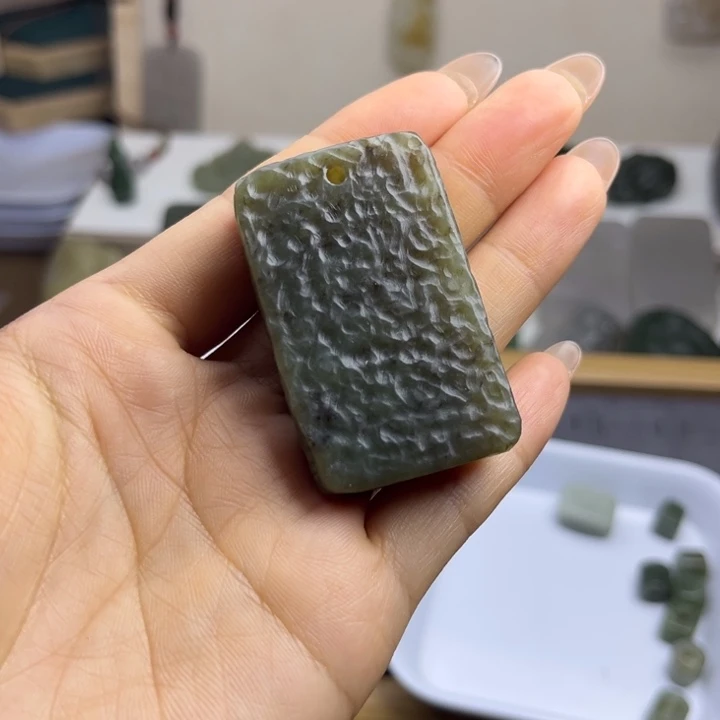 和田玉（糖玉）未镶嵌颈饰