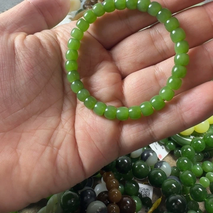 Z***懿未镶嵌和田玉（碧玉）车挂