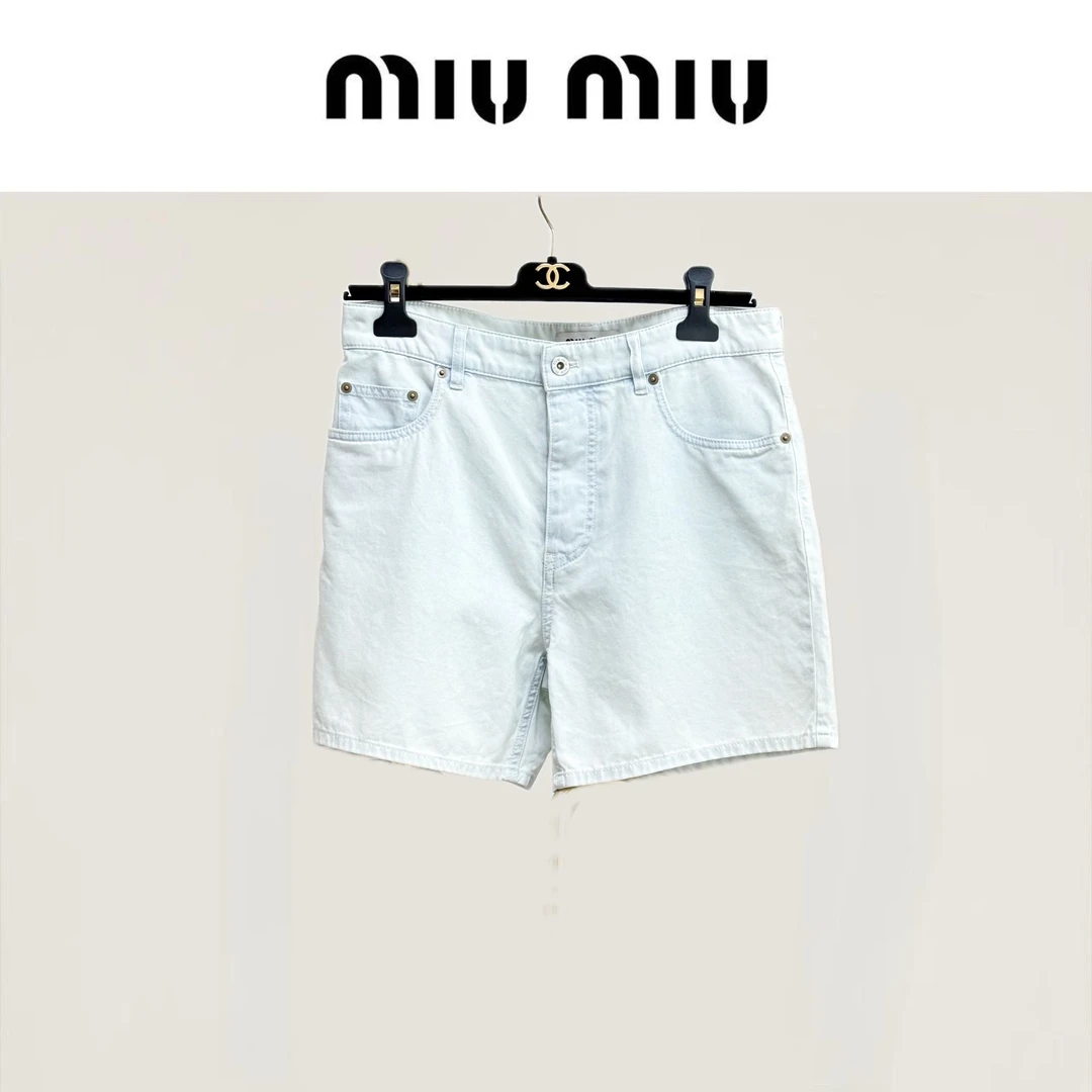 99新 MIU MIU/缪缪 25码浅蓝色渐变水洗牛仔短裤